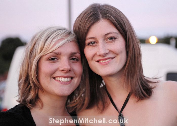 Seeker: Backing Vocalists (Lissy & Hannah)