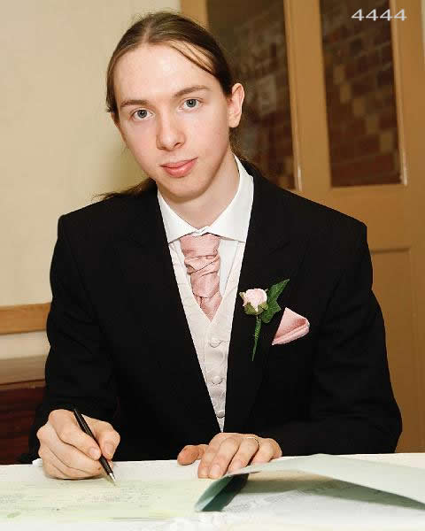 RM1_080705-4444_fL.jpg - Wedding of Jocelyn and Anthony at Tewkesbury Methodist Church: 05-07-08