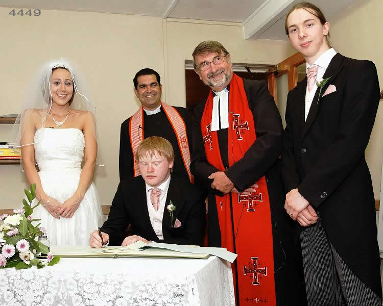 RM1_080705-4449_fL.jpg - Wedding of Jocelyn and Anthony at Tewkesbury Methodist Church: 05-07-08