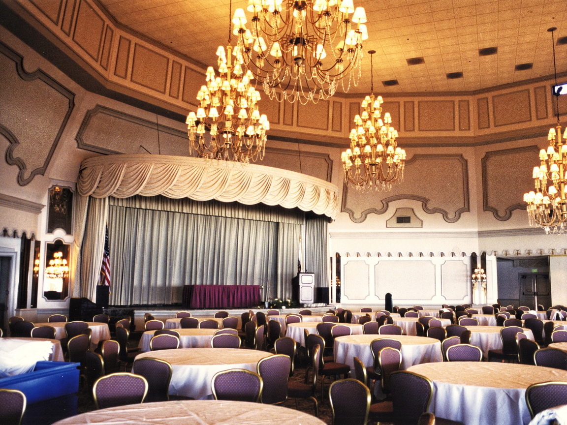 The Dining Room, Hotel Del Coronado, St Diego CA